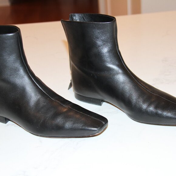 WOMEN'S DESIGNER ANKLE BOOTS BY VINCE - Picture 3 of 6